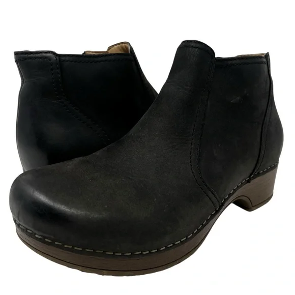 Dansko Black Leather Ankle Booties - Picture 1 of 9